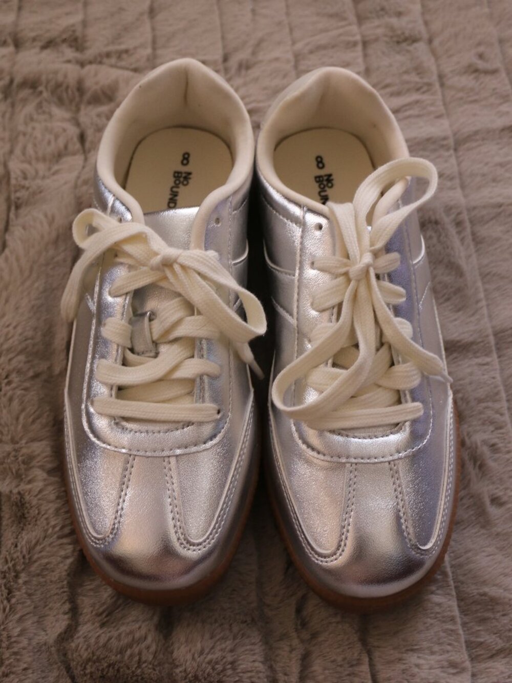 No Boundaries Reflective Silver Sport Sneakers Memory Foam NWT New in Box πβ¨